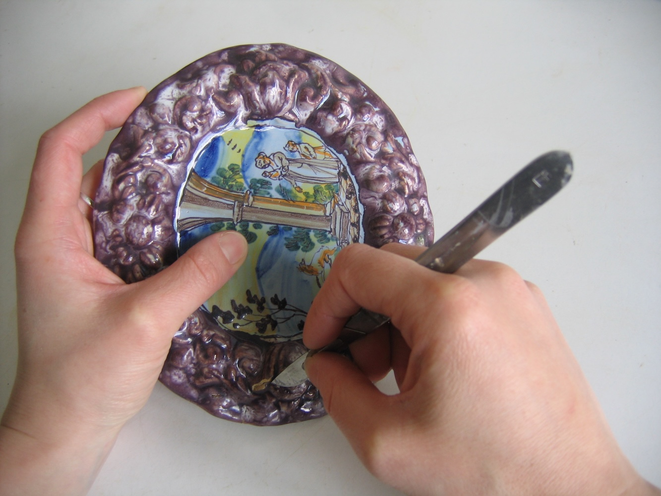 Ce mois-ci, d&eacute;couvrez&hellip; La conservation-restauration des c&eacute;ramiques et verres (objets d&rsquo;art)