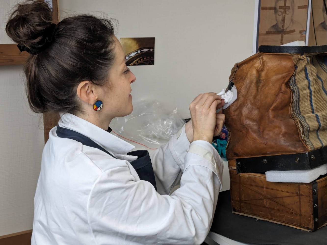 Ce mois-ci, d&eacute;couvrez&hellip; La conservation-restauration&nbsp;des cuirs et peaux